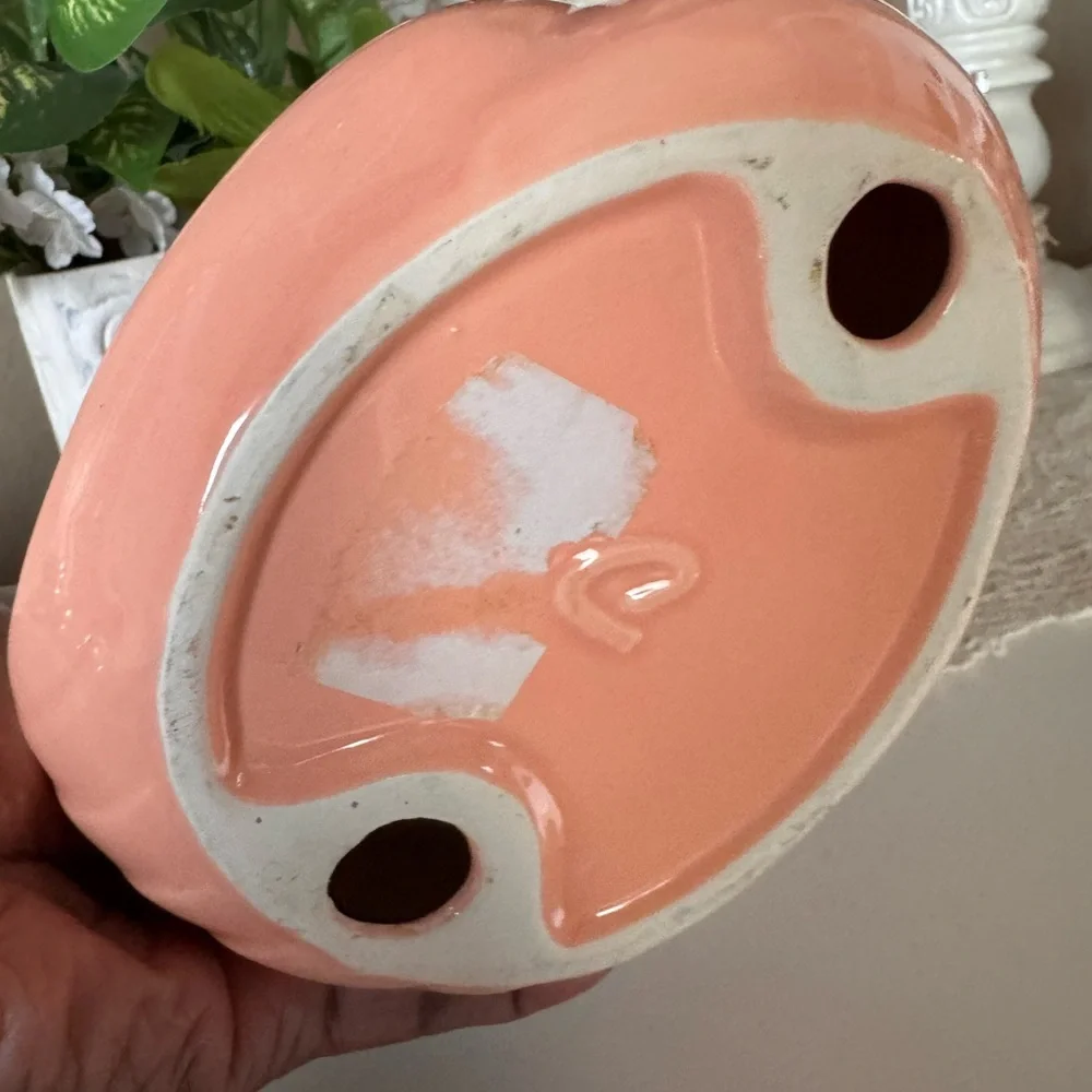 Vintage Peach Ceramic Swan‎